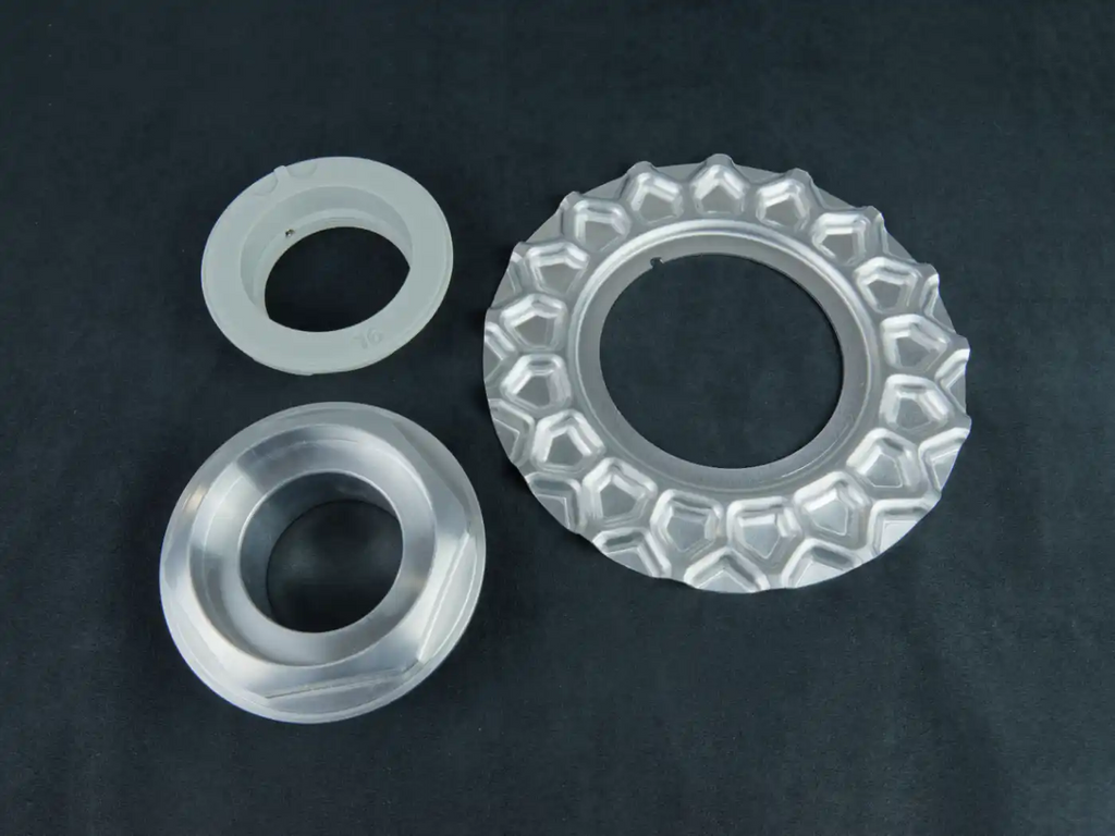 BMW 16 Style 5 5x120  aluminum billet center cap - E38 E39