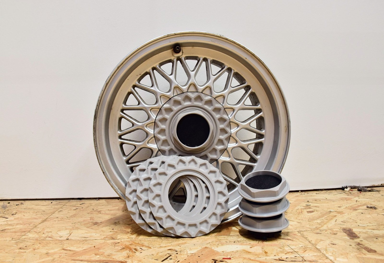 BMW e34 Style 5 center cap - 15" 5x120
